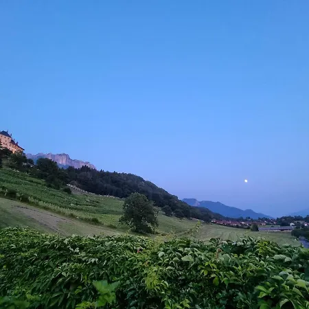 La Vallombreuse Bed and breakfast