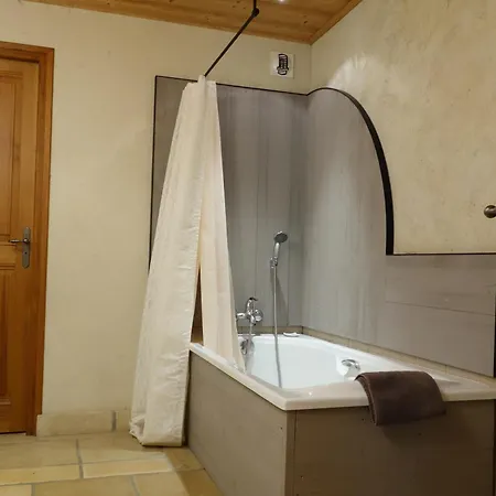 La Vallombreuse 3*